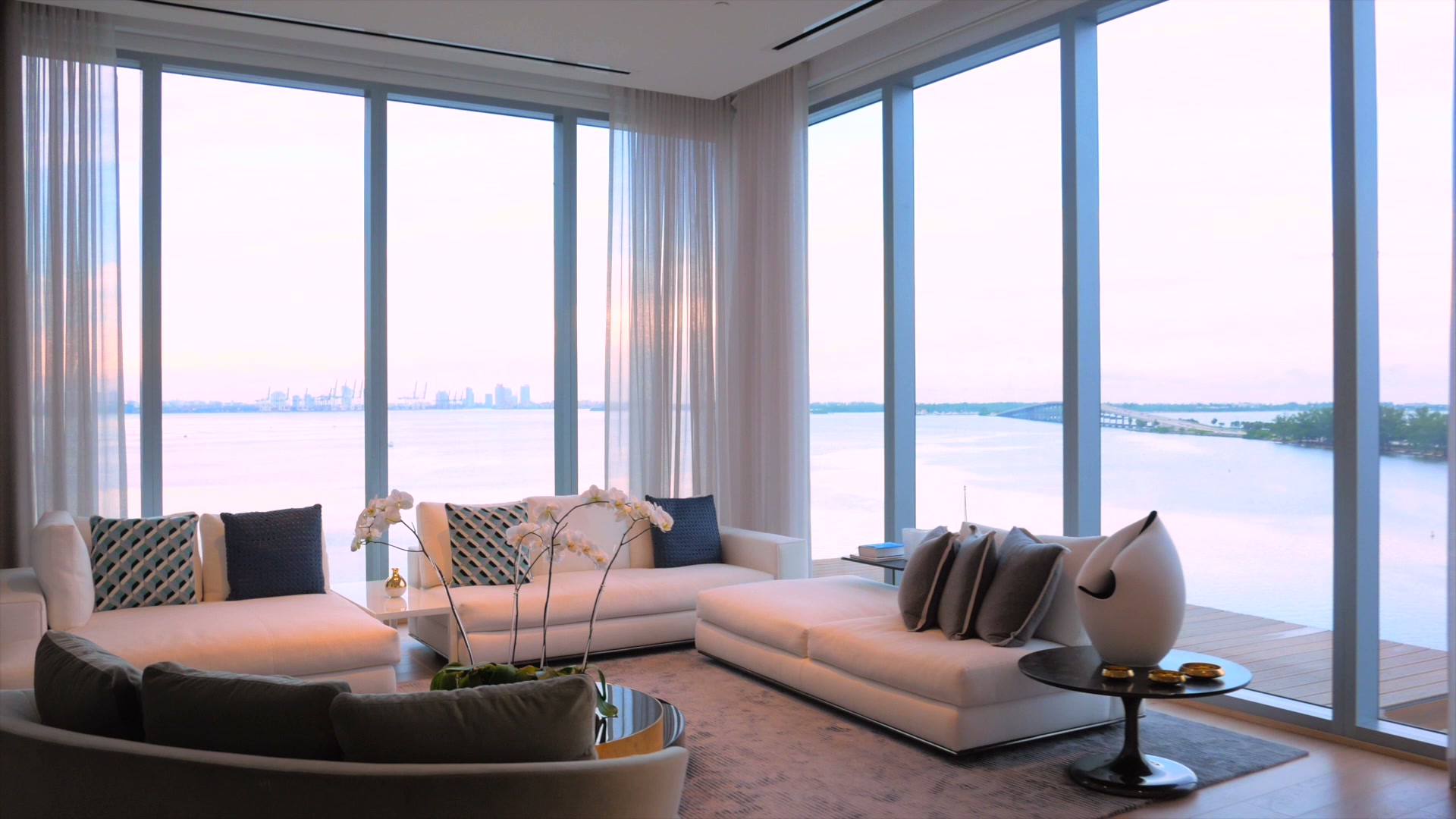 Video Sales Center Una Residences